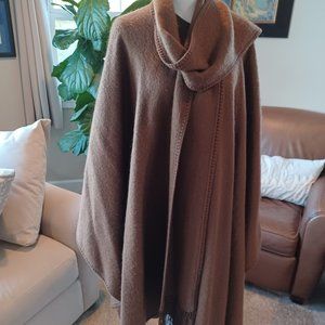 100% Alpaca cape